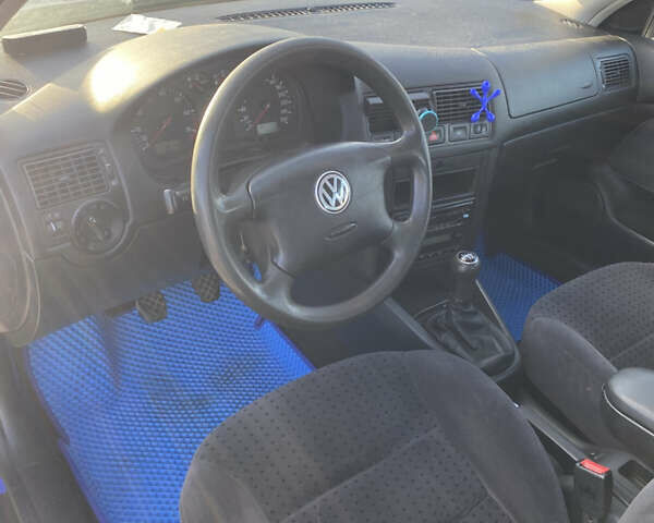 Синій Фольксваген Гольф, об'ємом двигуна 1.6 л та пробігом 380 тис. км за 3200 $, фото 7 на Automoto.ua