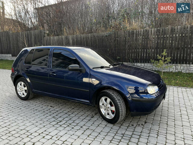 Синий Фольксваген Гольф, объемом двигателя 1.6 л и пробегом 271 тыс. км за 3850 $, фото 5 на Automoto.ua