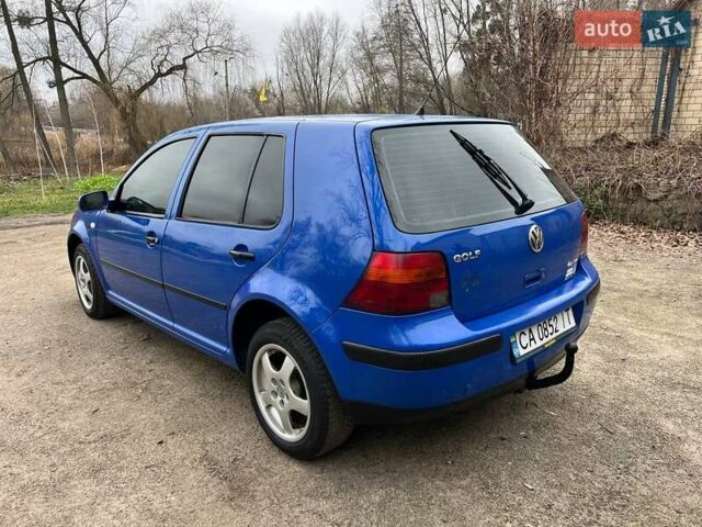 Синій Фольксваген Гольф, об'ємом двигуна 1.39 л та пробігом 299 тис. км за 3350 $, фото 6 на Automoto.ua