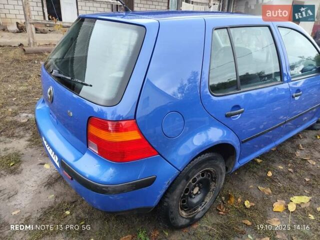 Синий Фольксваген Гольф, объемом двигателя 1.6 л и пробегом 249 тыс. км за 3200 $, фото 6 на Automoto.ua