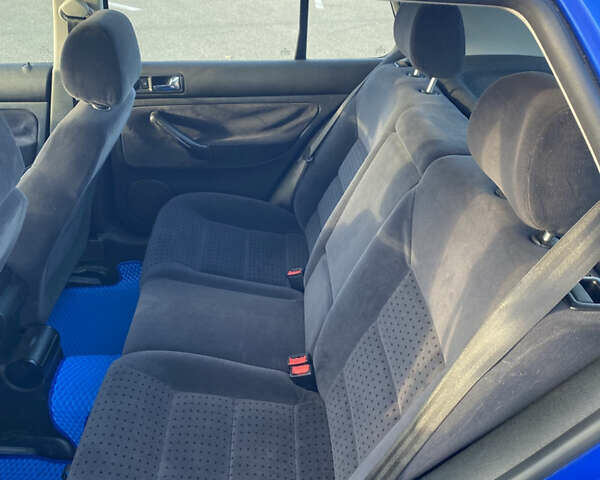 Синій Фольксваген Гольф, об'ємом двигуна 1.6 л та пробігом 380 тис. км за 3200 $, фото 10 на Automoto.ua