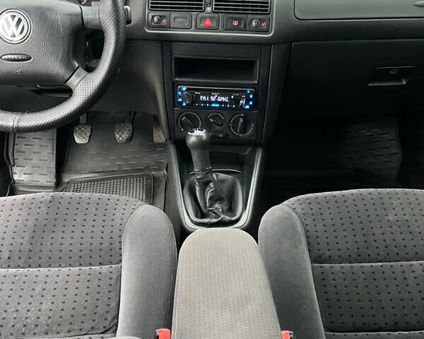 Синий Фольксваген Гольф, объемом двигателя 1.9 л и пробегом 231 тыс. км за 4550 $, фото 28 на Automoto.ua