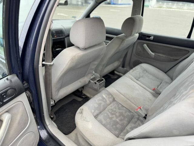 Синій Фольксваген Гольф, об'ємом двигуна 1.9 л та пробігом 385 тис. км за 1750 $, фото 6 на Automoto.ua