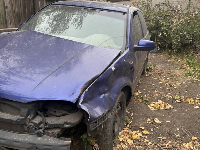 Синий Фольксваген Гольф, объемом двигателя 1.9 л и пробегом 280 тыс. км за 1371 $, фото 7 на Automoto.ua