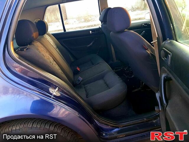 Синий Фольксваген Гольф, объемом двигателя 1.9 л и пробегом 211 тыс. км за 3600 $, фото 2 на Automoto.ua