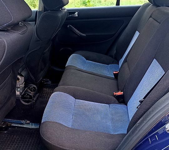 Синий Фольксваген Гольф, объемом двигателя 1.4 л и пробегом 250 тыс. км за 2899 $, фото 7 на Automoto.ua