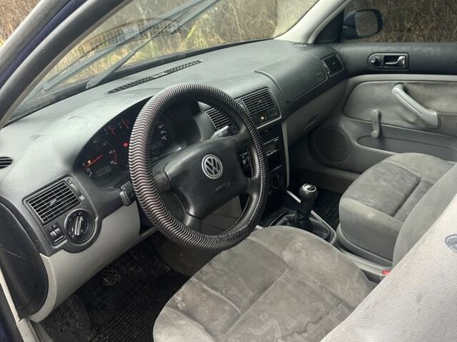 Синій Фольксваген Гольф, об'ємом двигуна 1.4 л та пробігом 220 тис. км за 2300 $, фото 4 на Automoto.ua