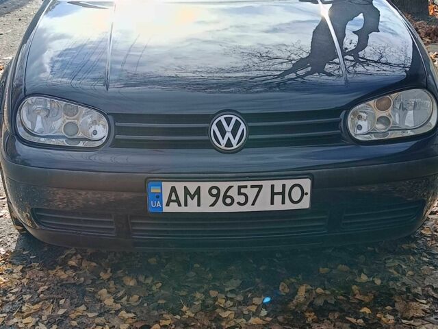 Синий Фольксваген Гольф, объемом двигателя 1.4 л и пробегом 273 тыс. км за 3750 $, фото 2 на Automoto.ua