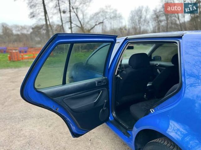 Синій Фольксваген Гольф, об'ємом двигуна 1.39 л та пробігом 299 тис. км за 3350 $, фото 16 на Automoto.ua