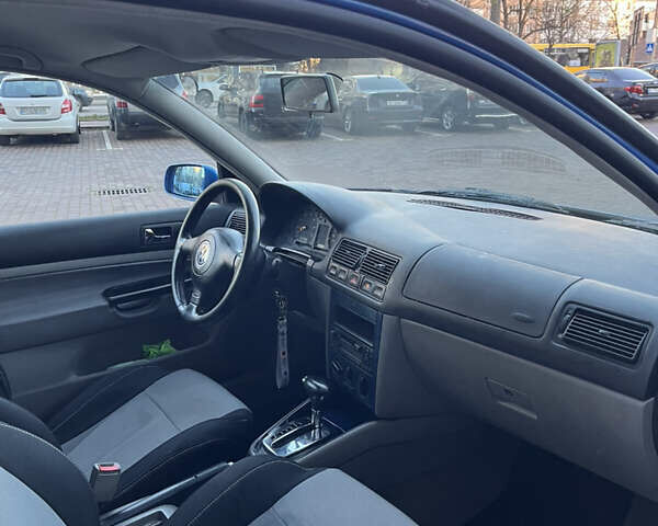 Синий Фольксваген Гольф, объемом двигателя 1.6 л и пробегом 278 тыс. км за 2850 $, фото 15 на Automoto.ua