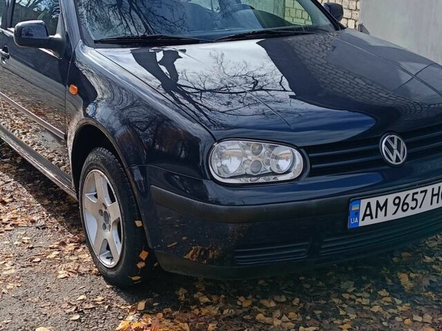 Синий Фольксваген Гольф, объемом двигателя 1.4 л и пробегом 273 тыс. км за 3750 $, фото 1 на Automoto.ua