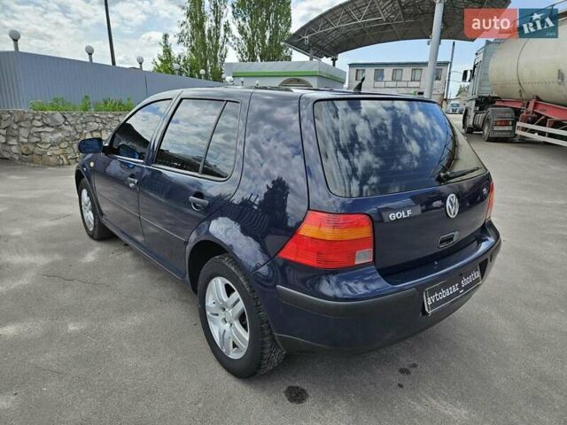 Синий Фольксваген Гольф, объемом двигателя 1.6 л и пробегом 230 тыс. км за 3900 $, фото 5 на Automoto.ua