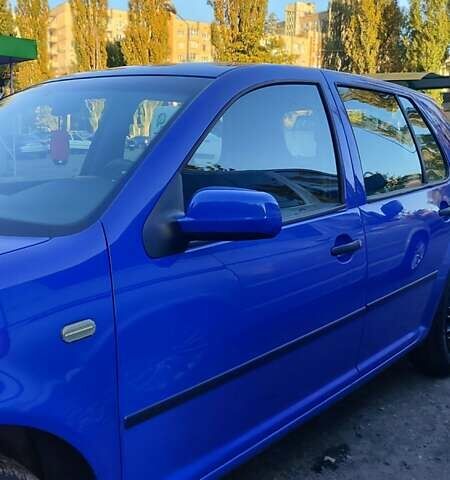 Синий Фольксваген Гольф, объемом двигателя 1.39 л и пробегом 245 тыс. км за 4000 $, фото 13 на Automoto.ua