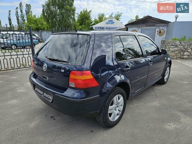 Синий Фольксваген Гольф, объемом двигателя 1.6 л и пробегом 230 тыс. км за 3900 $, фото 3 на Automoto.ua