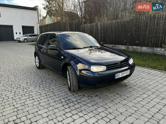 Синий Фольксваген Гольф, объемом двигателя 1.6 л и пробегом 271 тыс. км за 3850 $, фото 4 на Automoto.ua