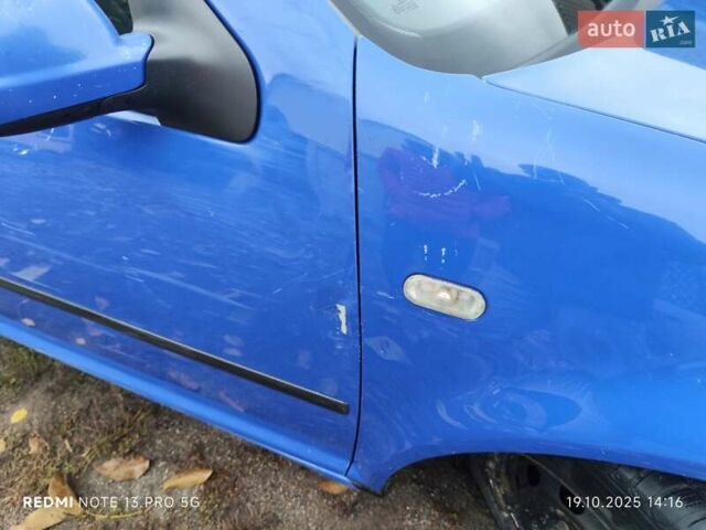 Синий Фольксваген Гольф, объемом двигателя 1.6 л и пробегом 249 тыс. км за 3200 $, фото 4 на Automoto.ua