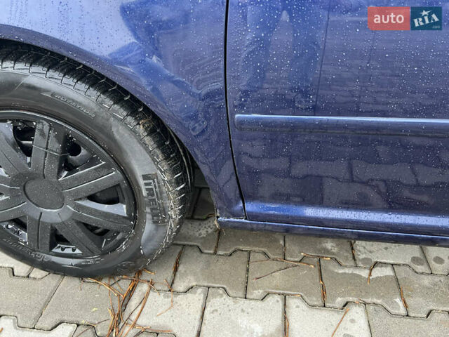 Синий Фольксваген Гольф, объемом двигателя 1.6 л и пробегом 246 тыс. км за 3950 $, фото 14 на Automoto.ua