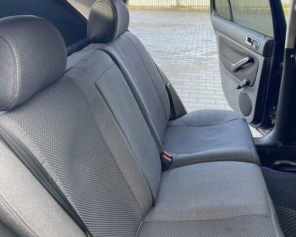 Синий Фольксваген Гольф, объемом двигателя 1.39 л и пробегом 246 тыс. км за 3700 $, фото 9 на Automoto.ua