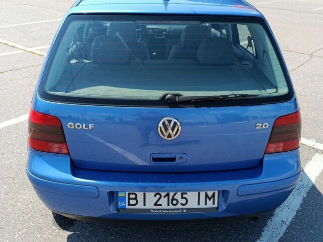 Синий Фольксваген Гольф, объемом двигателя 2 л и пробегом 198 тыс. км за 3950 $, фото 4 на Automoto.ua