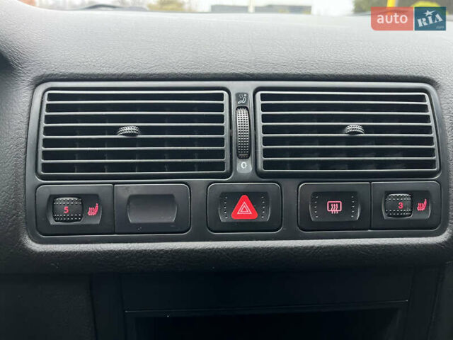 Синий Фольксваген Гольф, объемом двигателя 1.9 л и пробегом 231 тыс. км за 4550 $, фото 25 на Automoto.ua