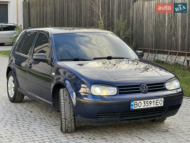 Синий Фольксваген Гольф, объемом двигателя 1.6 л и пробегом 271 тыс. км за 3850 $, фото 3 на Automoto.ua