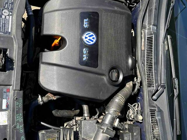 Синий Фольксваген Гольф, объемом двигателя 1.6 л и пробегом 283 тыс. км за 2850 $, фото 8 на Automoto.ua