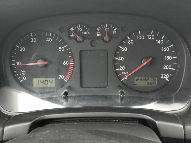 Синий Фольксваген Гольф, объемом двигателя 1.4 л и пробегом 233 тыс. км за 2500 $, фото 6 на Automoto.ua