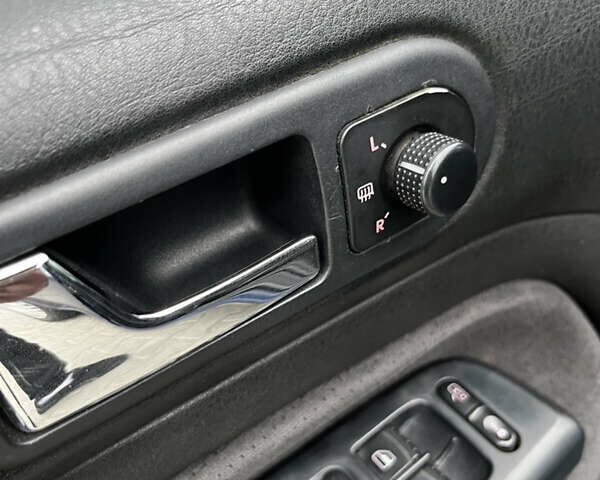 Синий Фольксваген Гольф, объемом двигателя 1.9 л и пробегом 231 тыс. км за 4550 $, фото 31 на Automoto.ua