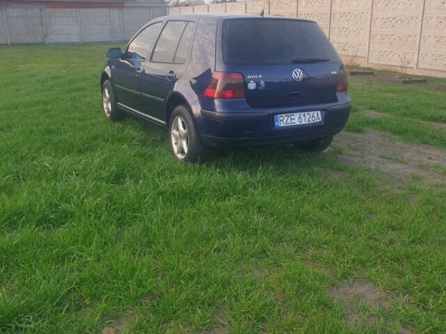 Синий Фольксваген Гольф, объемом двигателя 1.9 л и пробегом 320 тыс. км за 1900 $, фото 3 на Automoto.ua