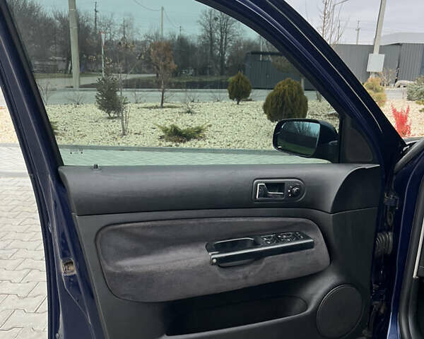 Синий Фольксваген Гольф, объемом двигателя 1.9 л и пробегом 231 тыс. км за 4550 $, фото 30 на Automoto.ua