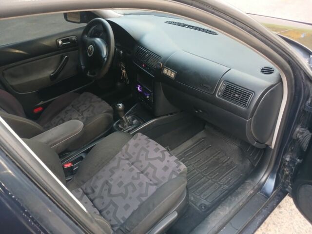 Фольксваген Гольф 1999 в Червонограде на Automoto.ua Синий Фольксваген Гольф, объемом двигателя 1.9 л и пробегом 355 тыс. км за 2999 $, фото 16 на Automoto.ua