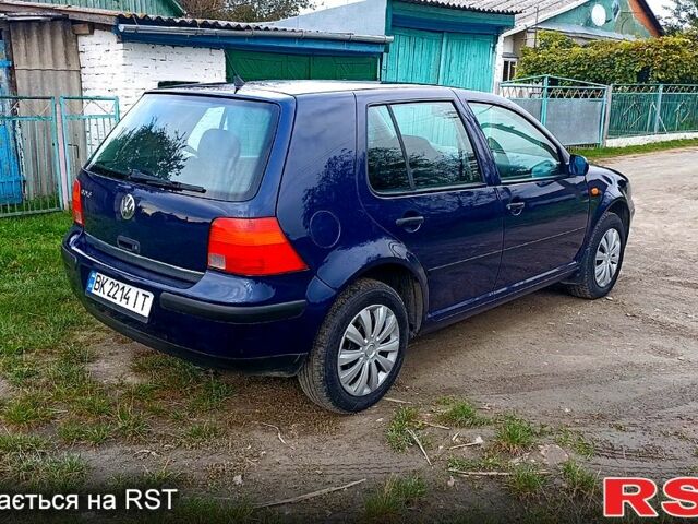 Синий Фольксваген Гольф, объемом двигателя 1.4 л и пробегом 250 тыс. км за 2899 $, фото 3 на Automoto.ua