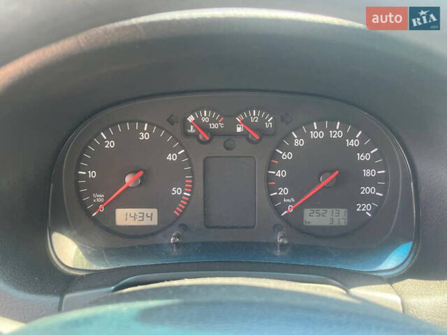 Синій Фольксваген Гольф, об'ємом двигуна 1.9 л та пробігом 256 тис. км за 3900 $, фото 7 на Automoto.ua