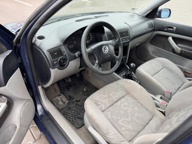 Синій Фольксваген Гольф, об'ємом двигуна 1.9 л та пробігом 385 тис. км за 1750 $, фото 5 на Automoto.ua