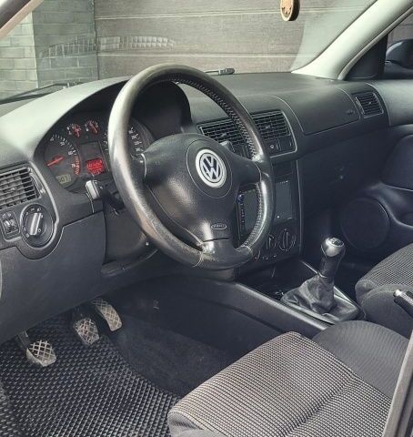 Синій Фольксваген Гольф, об'ємом двигуна 1.6 л та пробігом 310 тис. км за 4600 $, фото 2 на Automoto.ua