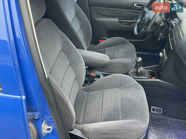 Синій Фольксваген Гольф, об'ємом двигуна 1.39 л та пробігом 240 тис. км за 3555 $, фото 16 на Automoto.ua