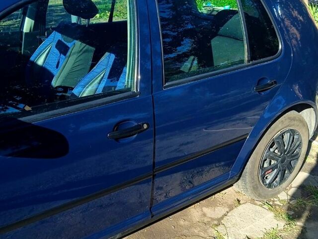 Синій Фольксваген Гольф, об'ємом двигуна 1.4 л та пробігом 244 тис. км за 3200 $, фото 3 на Automoto.ua