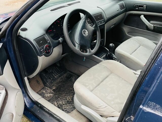 Синий Фольксваген Гольф, объемом двигателя 0 л и пробегом 270 тыс. км за 1750 $, фото 4 на Automoto.ua