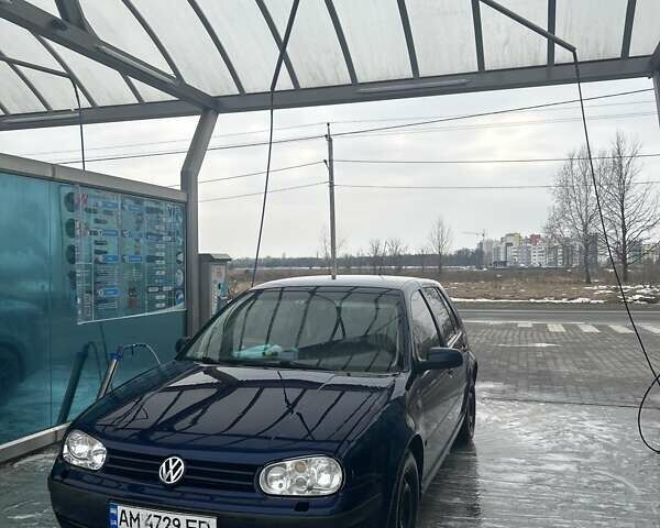 Синий Фольксваген Гольф, объемом двигателя 1.39 л и пробегом 250 тыс. км за 3100 $, фото 3 на Automoto.ua
