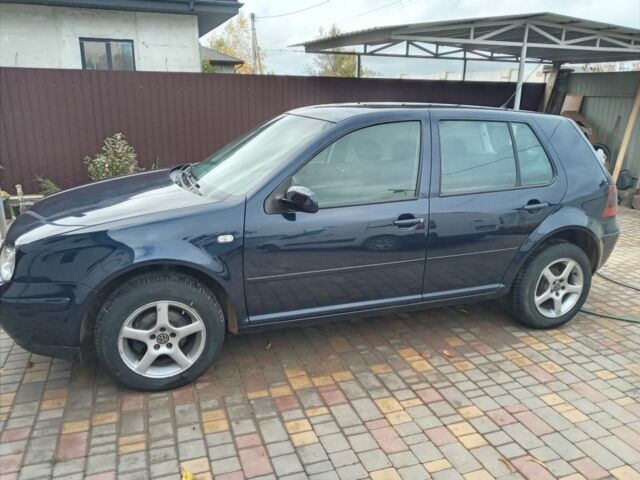 Синий Фольксваген Гольф, объемом двигателя 1.9 л и пробегом 250 тыс. км за 3750 $, фото 3 на Automoto.ua