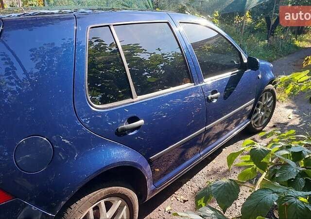 Синій Фольксваген Гольф, об'ємом двигуна 1.39 л та пробігом 239 тис. км за 4500 $, фото 2 на Automoto.ua