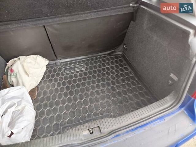 Синий Фольксваген Гольф, объемом двигателя 1.6 л и пробегом 339 тыс. км за 3700 $, фото 10 на Automoto.ua