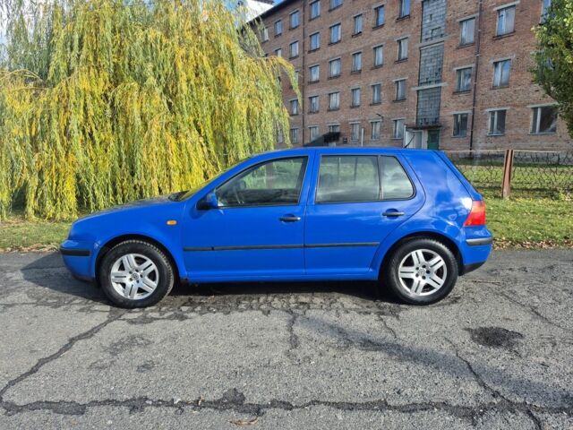 Синий Фольксваген Гольф, объемом двигателя 0 л и пробегом 380 тыс. км за 1800 $, фото 1 на Automoto.ua