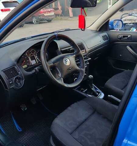 Синий Фольксваген Гольф, объемом двигателя 1.39 л и пробегом 245 тыс. км за 4000 $, фото 4 на Automoto.ua