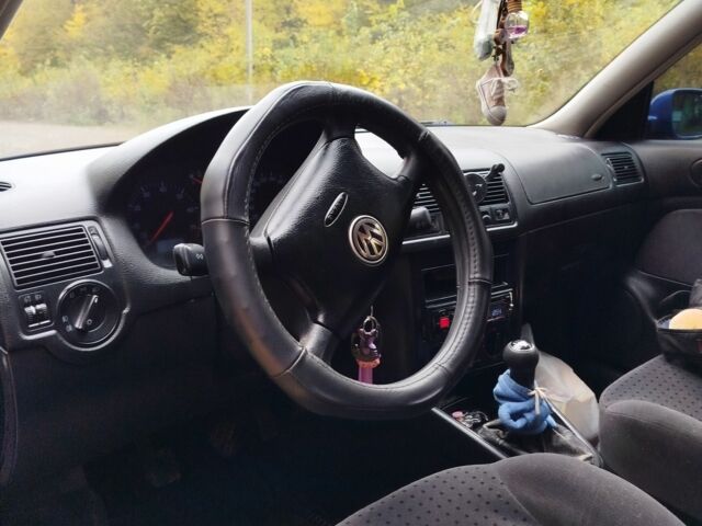 Синій Фольксваген Гольф, об'ємом двигуна 1.6 л та пробігом 226 тис. км за 3700 $, фото 6 на Automoto.ua