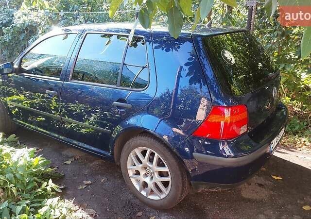 Синій Фольксваген Гольф, об'ємом двигуна 1.39 л та пробігом 239 тис. км за 4500 $, фото 1 на Automoto.ua