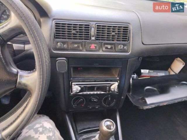 Синій Фольксваген Гольф, об'ємом двигуна 1.6 л та пробігом 275 тис. км за 3500 $, фото 10 на Automoto.ua