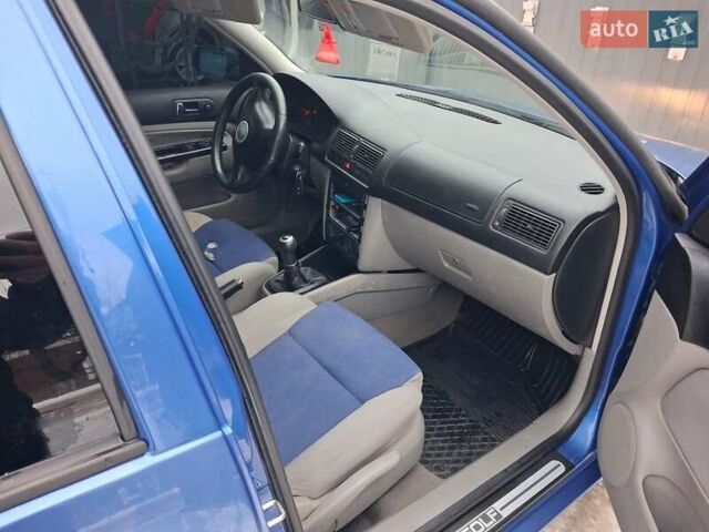 Синій Фольксваген Гольф, об'ємом двигуна 1.9 л та пробігом 327 тис. км за 3300 $, фото 18 на Automoto.ua