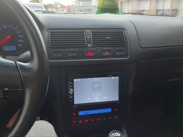 Синий Фольксваген Гольф, объемом двигателя 1.4 л и пробегом 239 тыс. км за 3700 $, фото 5 на Automoto.ua