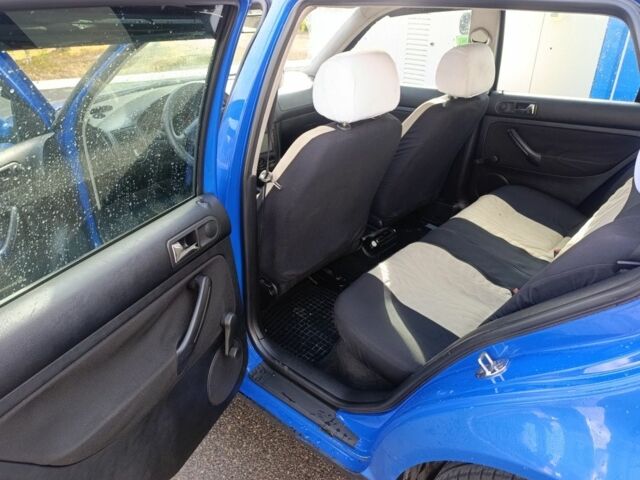 Синий Фольксваген Гольф, объемом двигателя 1.9 л и пробегом 100 тыс. км за 2450 $, фото 5 на Automoto.ua